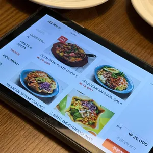 이터스 리뷰 사진