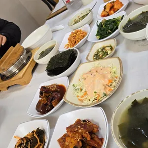 율리 전복밥 오리 매운탕 사진