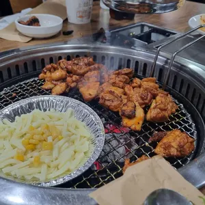고여사숯불닭갈비닭발 사진 1