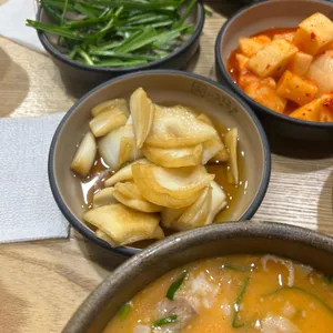더진국 수육국밥 사진