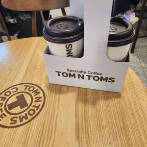 탐앤탐스 사진