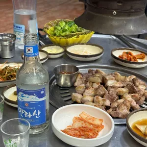 명리동식당 사진