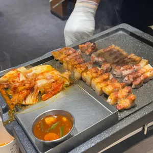 하남돼지집 사진 2