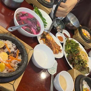 오얏리 돌솥밥 사진