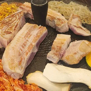 범계솥뚜껑삼겹살 사진