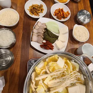맷돌로만 사진