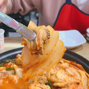 하슬라 묵은지찜닭 사진