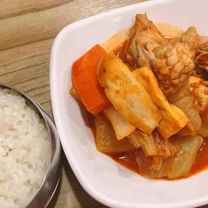 하슬라 묵은지찜닭 사진