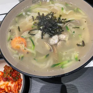 팔당원조칼제비 사진