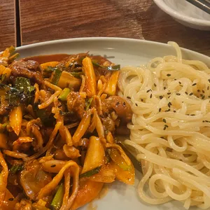 얼맥당 사진