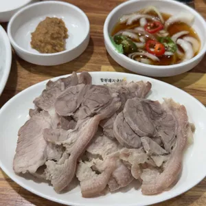 합천돼지국밥 돈다리탕 사진