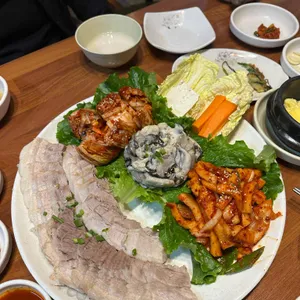 김해부영보쌈 사진