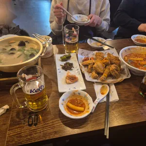 얼맥당 사진