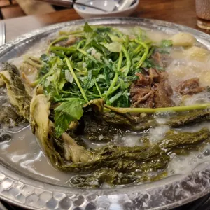 삼삼뼈국 사진