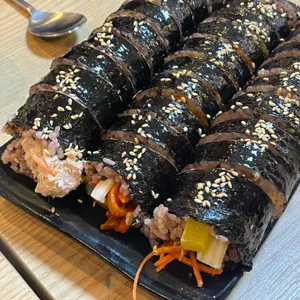 모퉁이흑미김밥 사진 1