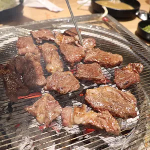 꾸웁소 사진