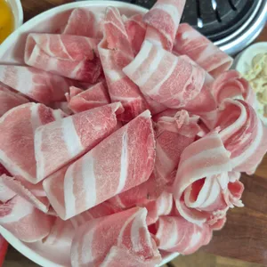 맛있으면돼지 사진 1