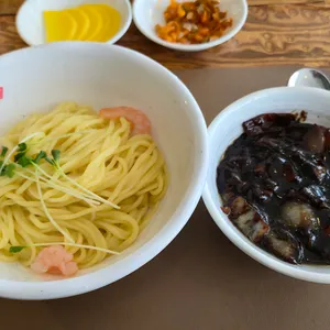 만강홍 사진