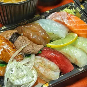 토토로초밥 사진