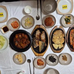 돌솥밥시골밥상 리뷰 사진