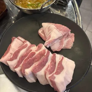 꽃도니 사진