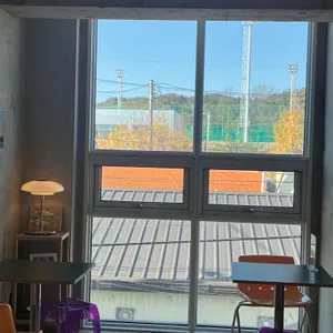 피프티피프티 카페&바 사진 2