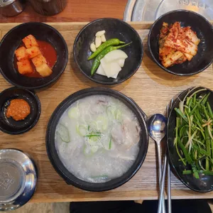 종가24시순대국밥 돼지국밥 . 육개장 곱창순대전골 사진