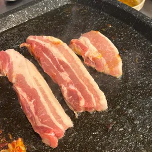 간판없는고깃집 사진