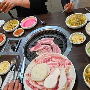 돼지우리 사진