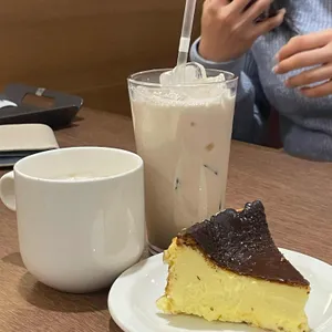 김성민커피 브라운 사진