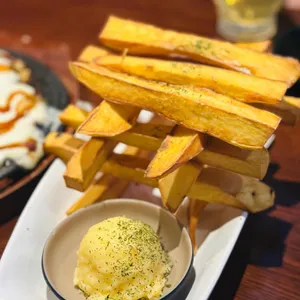 이자카야나무 사진