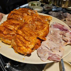 기찻길 닭숯불구이 사진