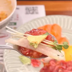 육회바른연어 사진