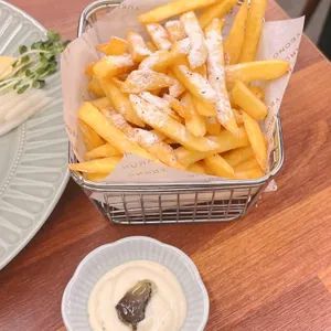 육회바른연어 사진