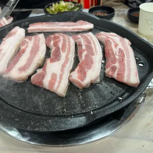 윤가네미나리삼겹살 사진