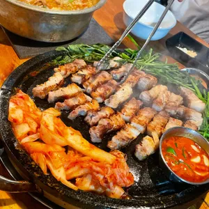 꽃돼지식당 사진