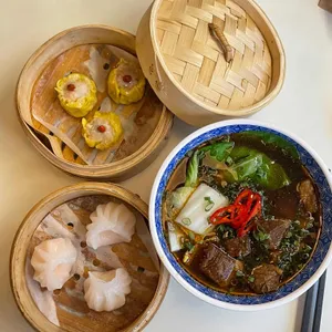 짜뉘 사진