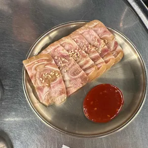 돼지집 사진