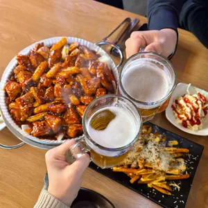 훌랄라참숯치킨 사진