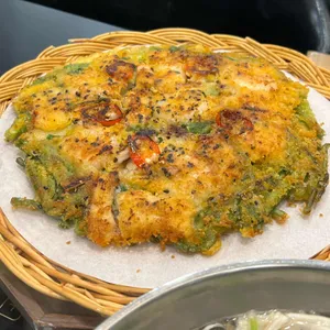 윤우재 샤브칼국수 사진