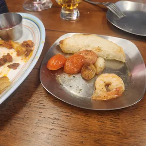 두탭스 사진