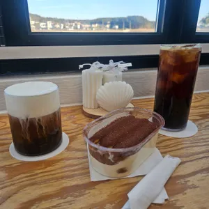 카페물 사진