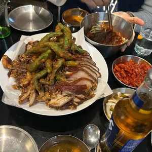 그믐족발 사진