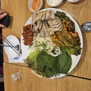 바른식 시골보쌈&감자옹심이 사진 1
