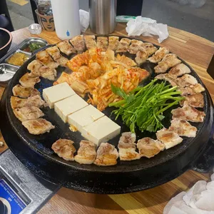무쇠김치삼겹 사진