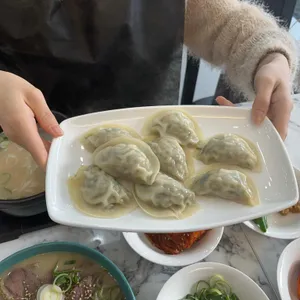 우일옥 사진