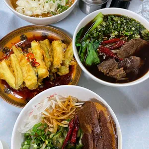 융캉찌에 사진