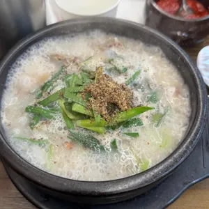 고향옥얼큰순대국 사진