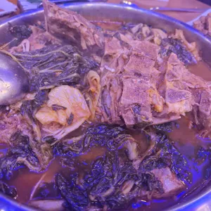 뼈마시감자탕부대찌개 사진