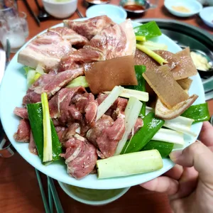 신사돼지뽈집 사진